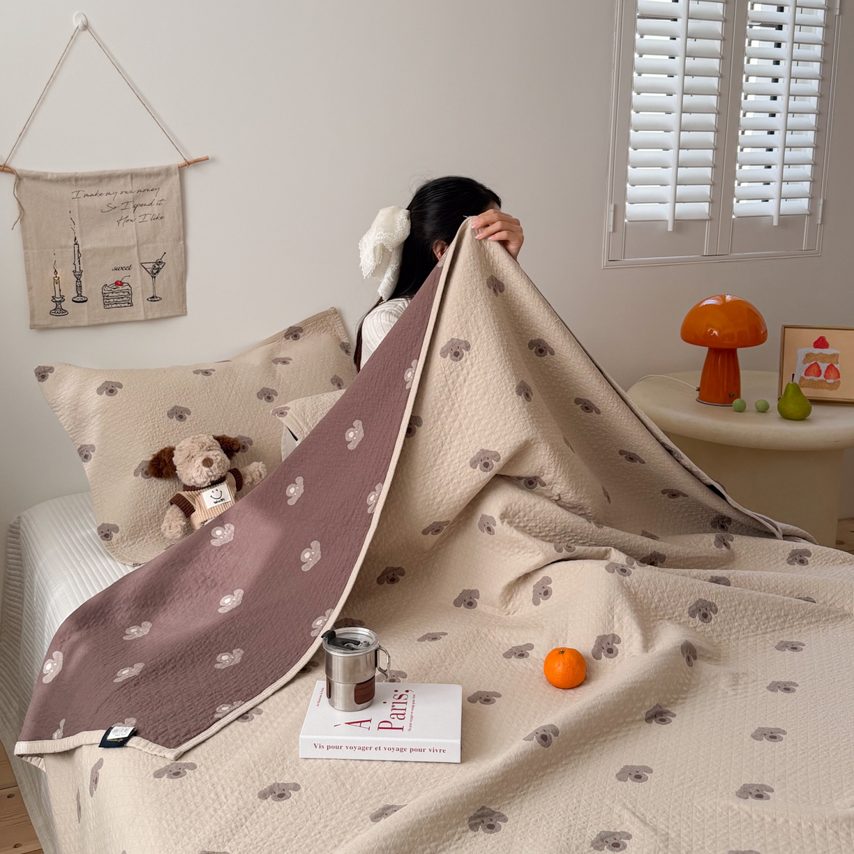 91家纺网 家纺一手货源 找家纺 沐瑟家纺 2026春夏新款安心棉床盖三件套 叮叮狗-浅咖色