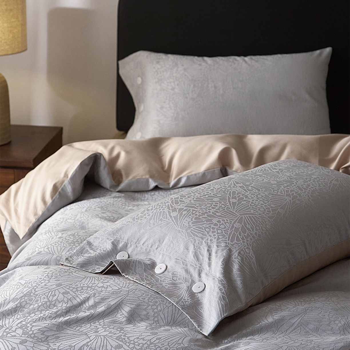 91家纺网 家纺一手货源 找家纺 （总）ONE TWO ONE 121 2026新款100A版60x16B版s50支长绒棉全棉床上用品厚织提花四件套纽扣