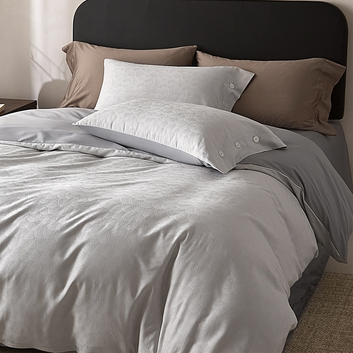 91家纺网 家纺一手货源 找家纺 （总）ONE TWO ONE 121 2026新款100A版60x16B版s50支长绒棉全棉床上用品厚织提花四件套纽扣