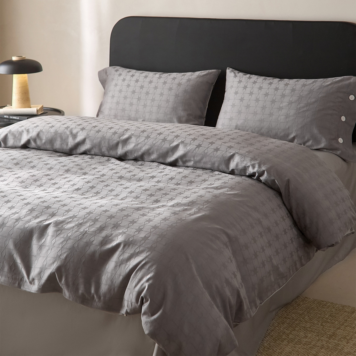 91家纺网 家纺一手货源 找家纺 ONE TWO ONE 121 2026新款100A版60x16B版s50支长绒棉全棉床上用品厚织提花四件套纽扣 晞光星愿