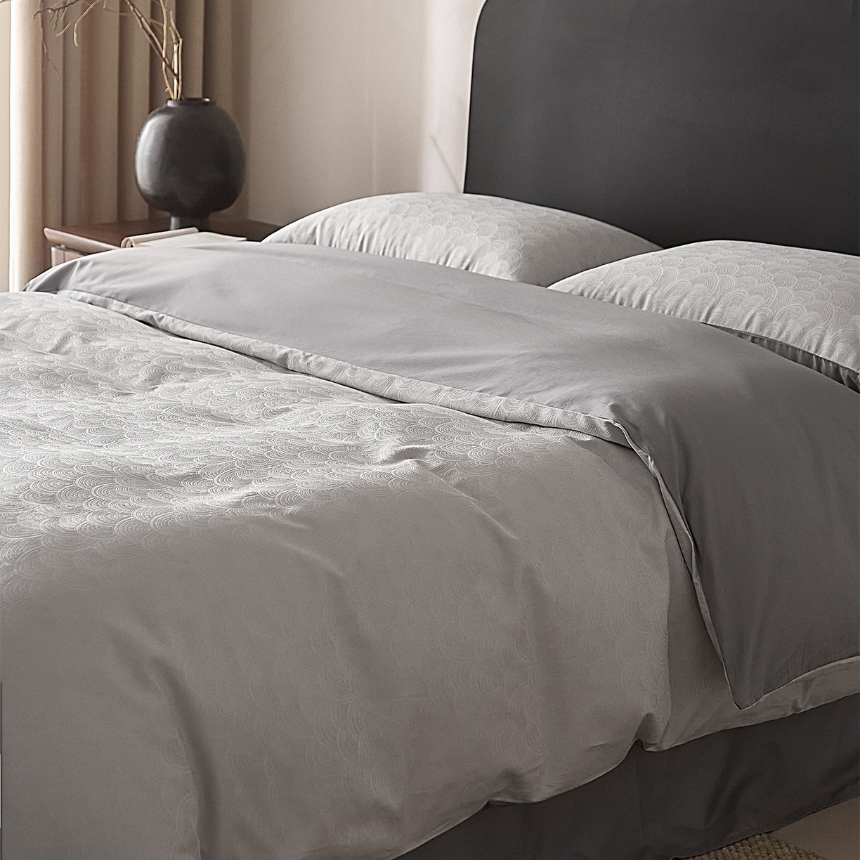 91家纺网 家纺一手货源 找家纺 ONE TWO ONE 121 2026新款100A版60x16B版s50支长绒棉全棉床上用品厚织提花四件套纽扣 祥瑞纳福