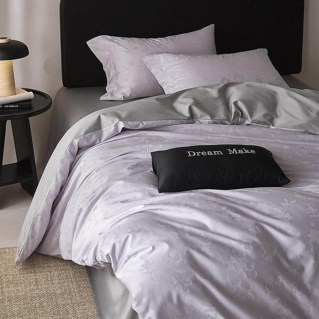 91家纺网 家纺一手货源 找家纺 ONE TWO ONE 121 2026新款100A版60x16B版s50支长绒棉全棉床上用品厚织提花四件套纽扣 漫步春露