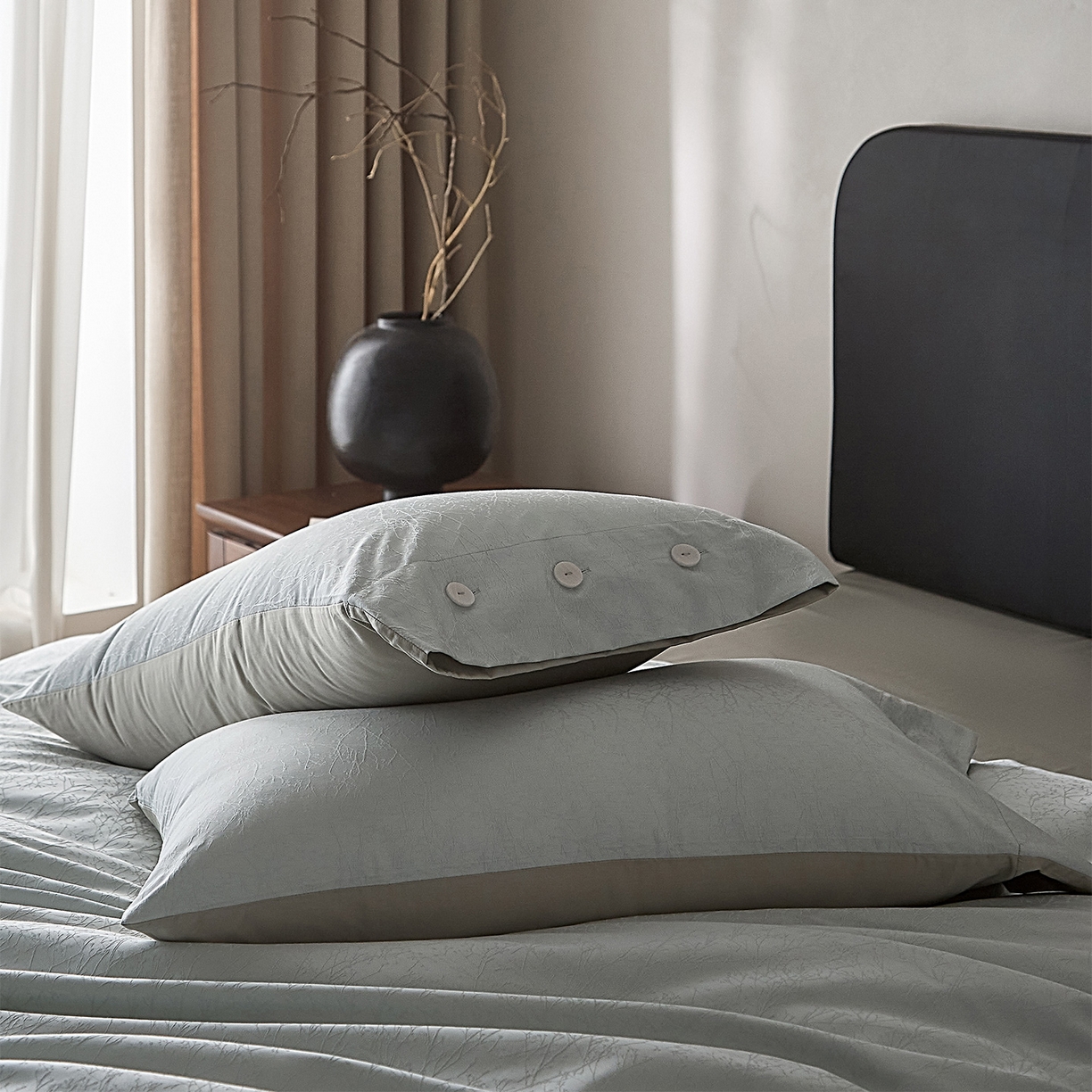 91家纺网 家纺一手货源 找家纺 ONE TWO ONE 121 2026新款100A版60x16B版s50支长绒棉全棉床上用品厚织提花四件套纽扣 时光清浅