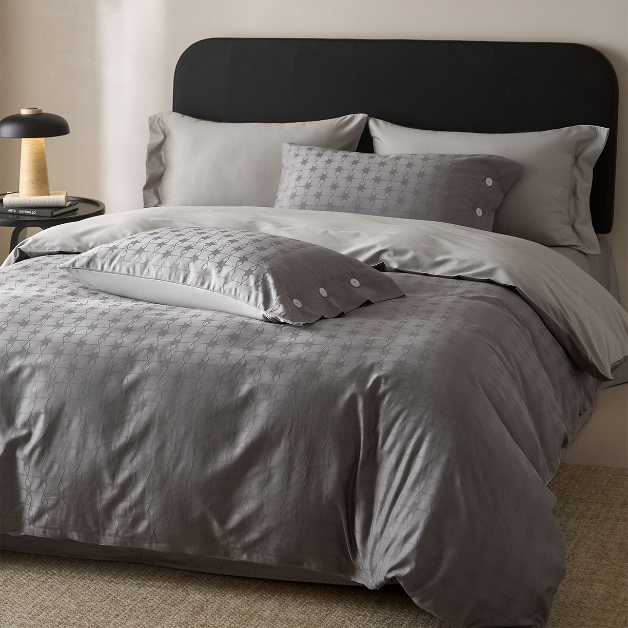 91家纺网 家纺一手货源 找家纺 ONE TWO ONE 121 2026新款100A版60x16B版s50支长绒棉全棉床上用品厚织提花四件套纽扣 晞光星愿