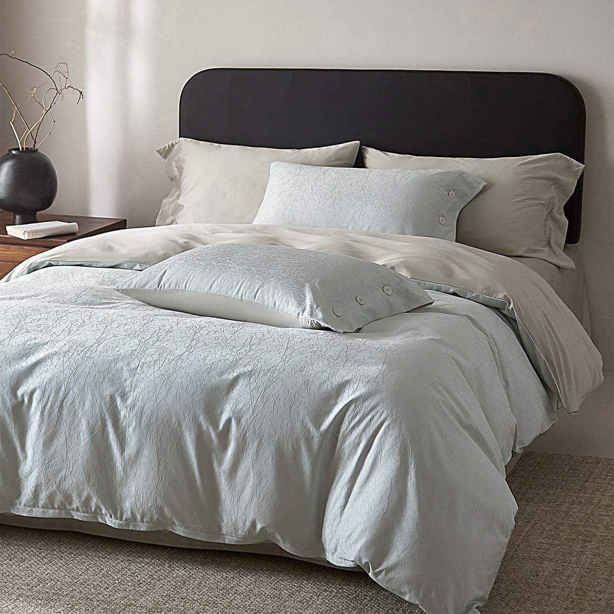 91家纺网 家纺一手货源 找家纺 ONE TWO ONE 121 2026新款100A版60x16B版s50支长绒棉全棉床上用品厚织提花四件套纽扣 时光清浅