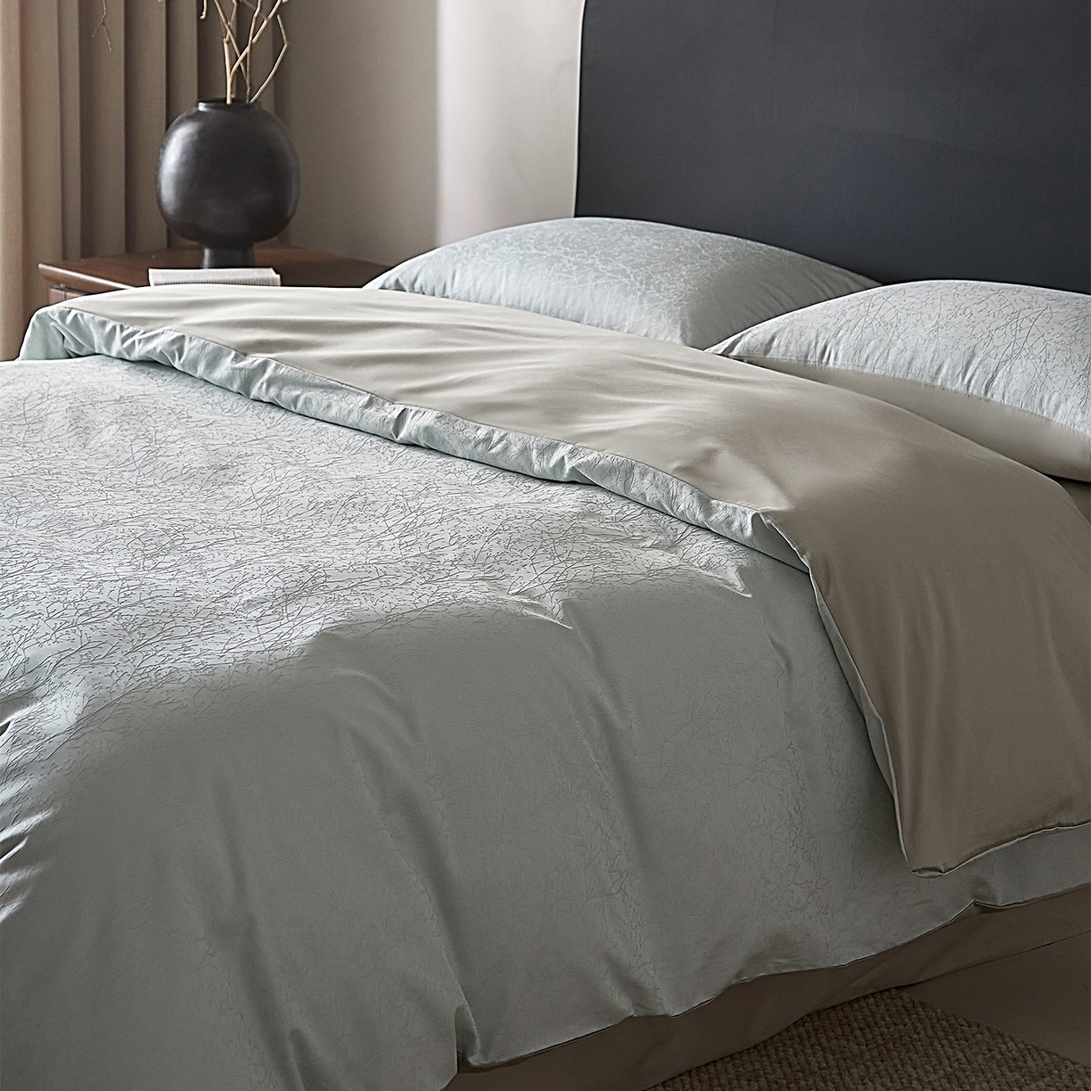 91家纺网 家纺一手货源 找家纺 ONE TWO ONE 121 2026新款100A版60x16B版s50支长绒棉全棉床上用品厚织提花四件套纽扣 时光清浅