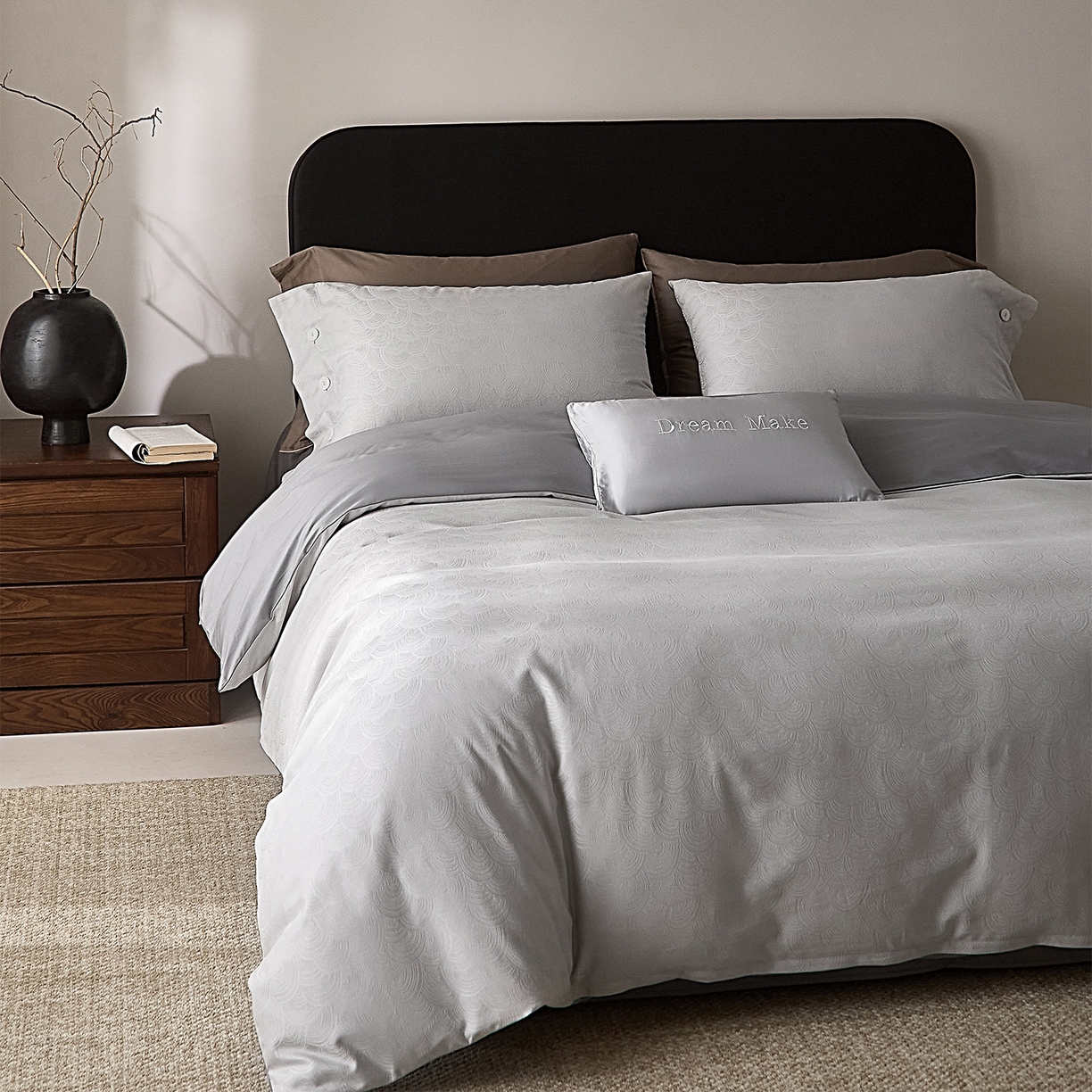 91家纺网 家纺一手货源 找家纺 ONE TWO ONE 121 2026新款100A版60x16B版s50支长绒棉全棉床上用品厚织提花四件套纽扣 祥瑞纳福