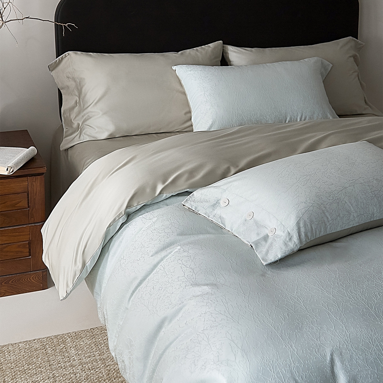 91家纺网 家纺一手货源 找家纺 ONE TWO ONE 121 2026新款100A版60x16B版s50支长绒棉全棉床上用品厚织提花四件套纽扣 时光清浅