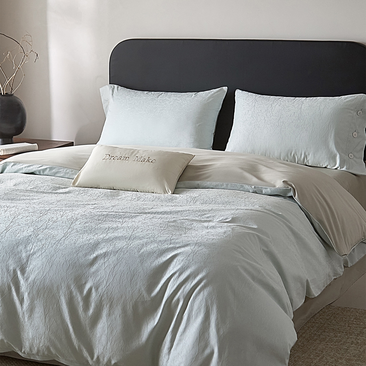 91家纺网 家纺一手货源 找家纺 ONE TWO ONE 121 2026新款100A版60x16B版s50支长绒棉全棉床上用品厚织提花四件套纽扣 时光清浅