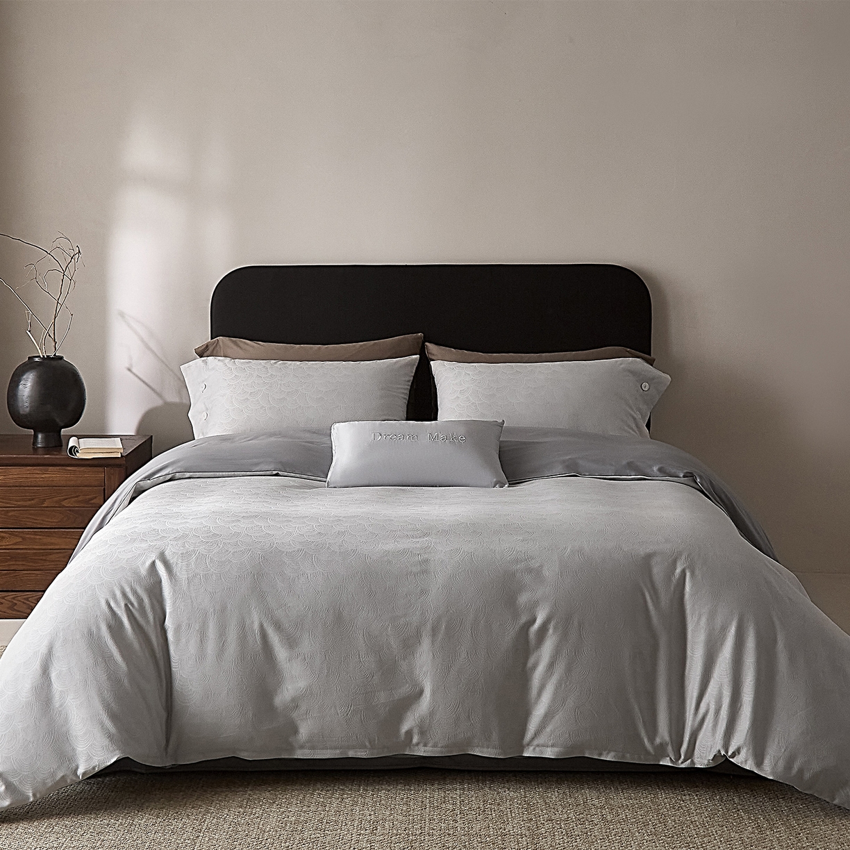 91家纺网 家纺一手货源 找家纺 ONE TWO ONE 121 2026新款100A版60x16B版s50支长绒棉全棉床上用品厚织提花四件套纽扣 祥瑞纳福