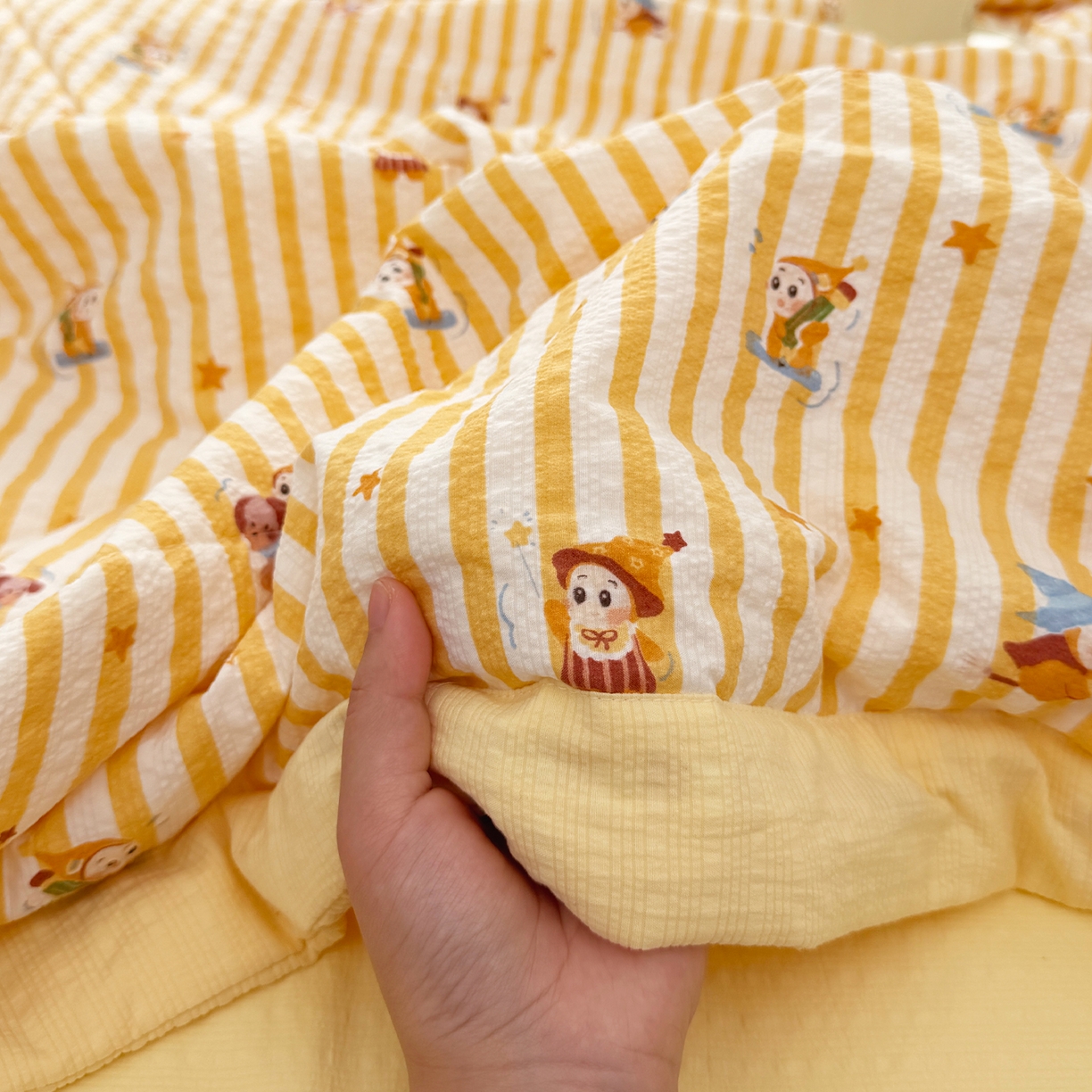 91家纺网 家纺一手货源 找家纺 娜朵家纺 2026新款A类泡芙双层纱大豆夏被夏凉被空调被四件套 星梦园