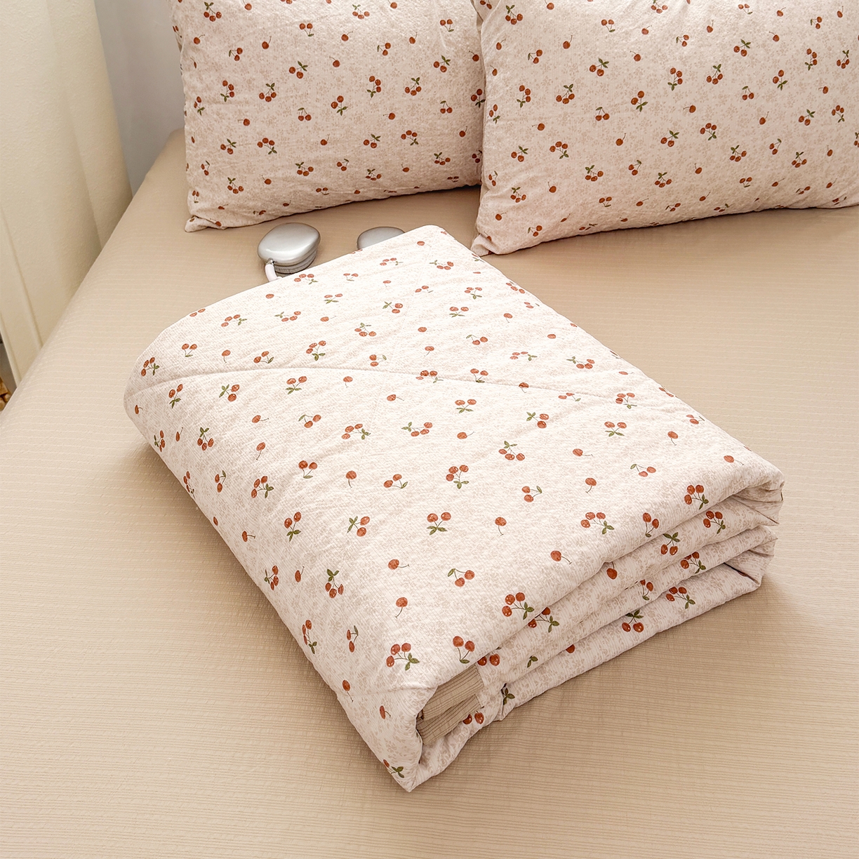 91家纺网 家纺一手货源 找家纺 娜朵家纺 2026新款A类泡芙双层纱大豆夏被夏凉被空调被四件套 田园逸趣