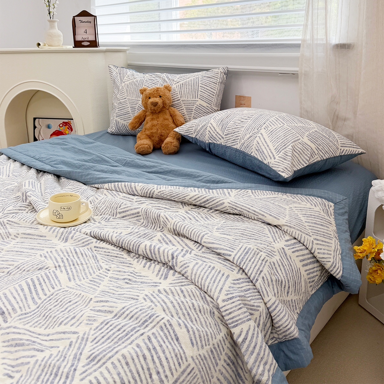 91家纺网 家纺一手货源 找家纺 娜朵家纺 2026新款A类泡芙双层纱大豆夏被夏凉被空调被四件套 极简几何