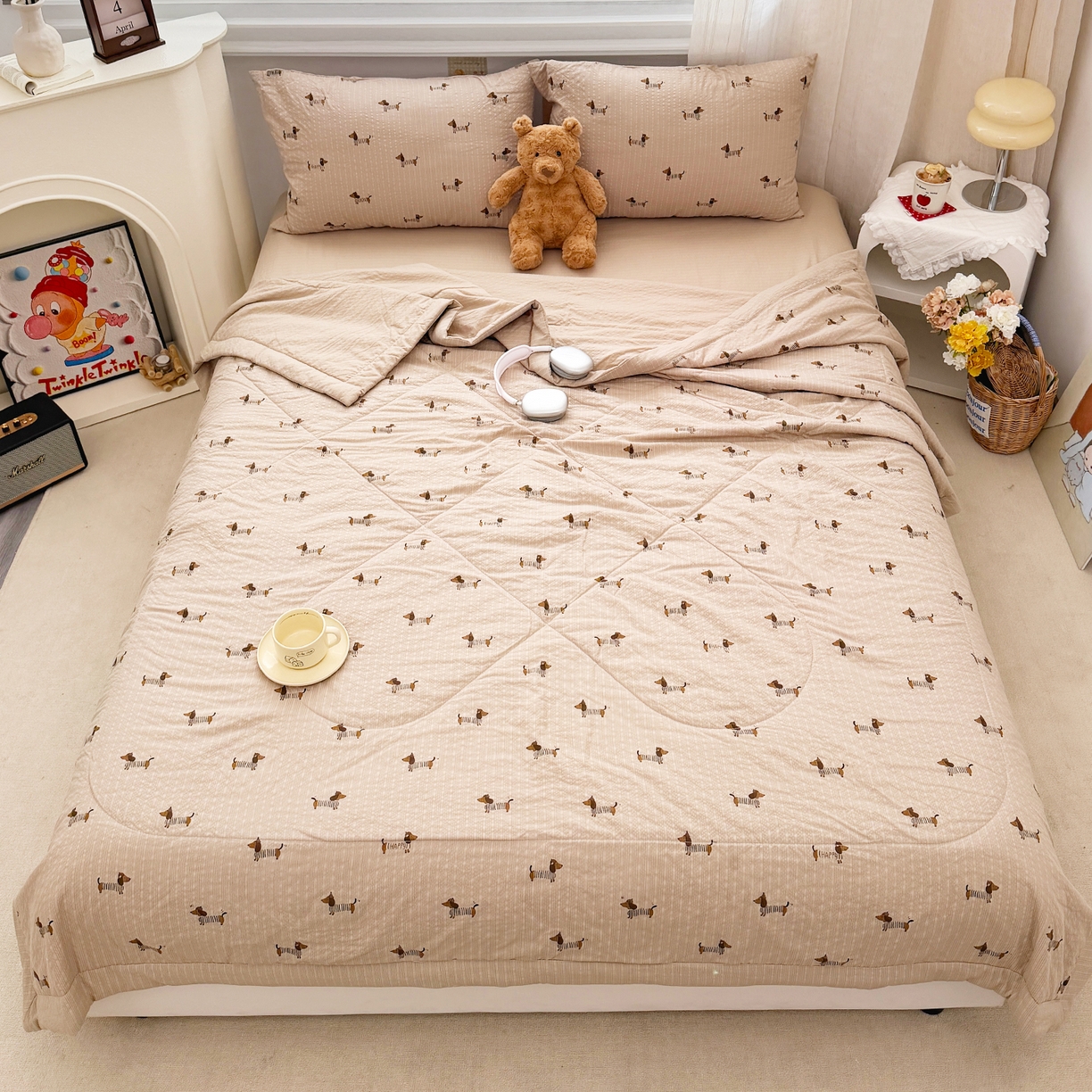 91家纺网 家纺一手货源 找家纺 娜朵家纺 2026新款A类泡芙双层纱大豆夏被夏凉被空调被四件套 线条小狗