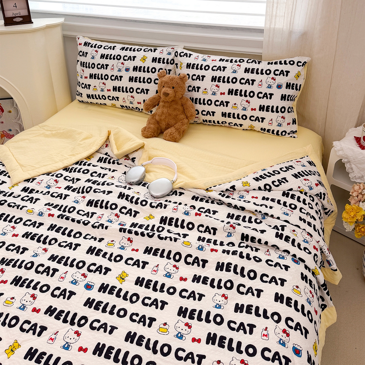 91家纺网 家纺一手货源 找家纺 娜朵家纺 2026新款A类泡芙双层纱大豆夏被夏凉被空调被四件套 hello小猫