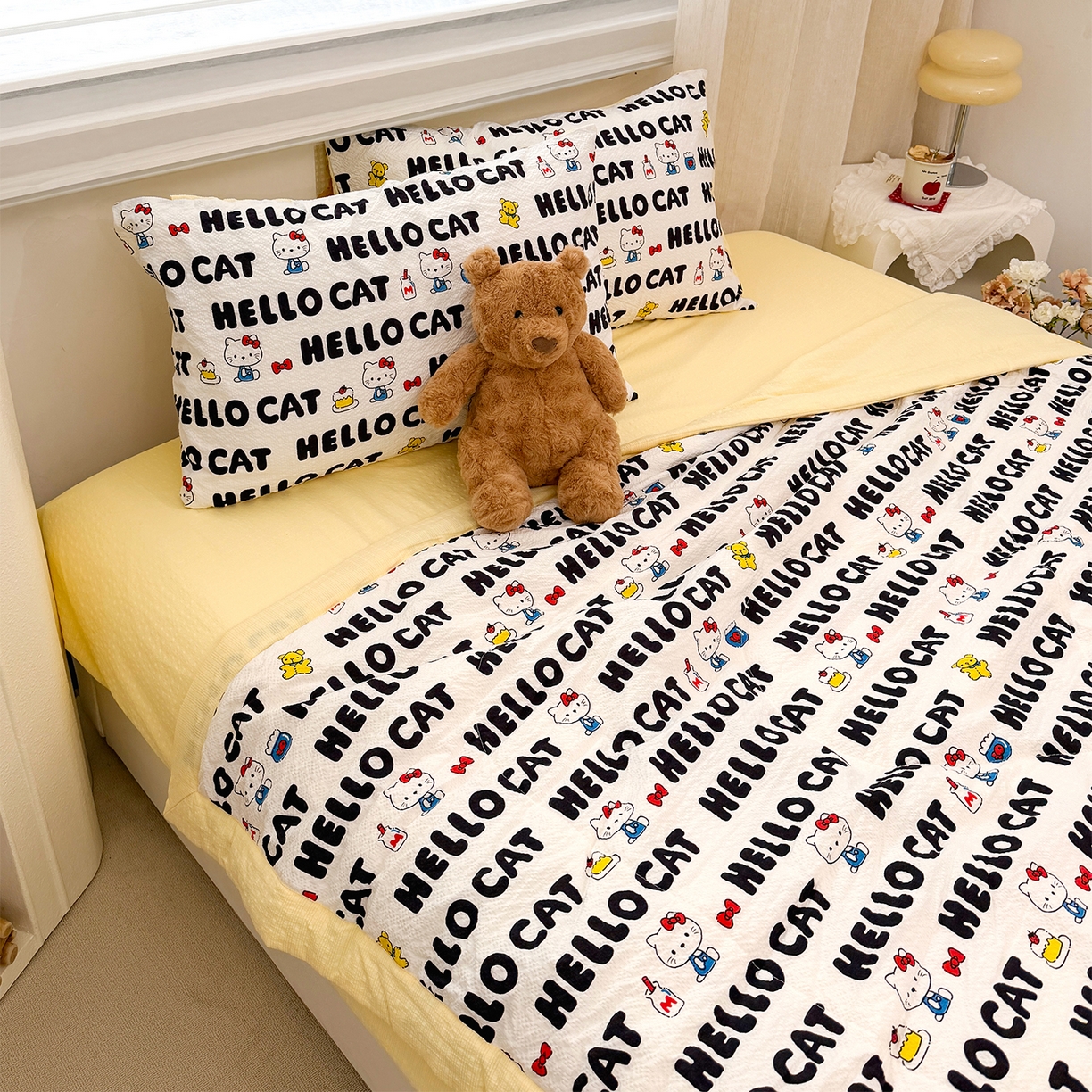 91家纺网 家纺一手货源 找家纺 娜朵家纺 2026新款A类泡芙双层纱大豆夏被夏凉被空调被四件套 hello小猫