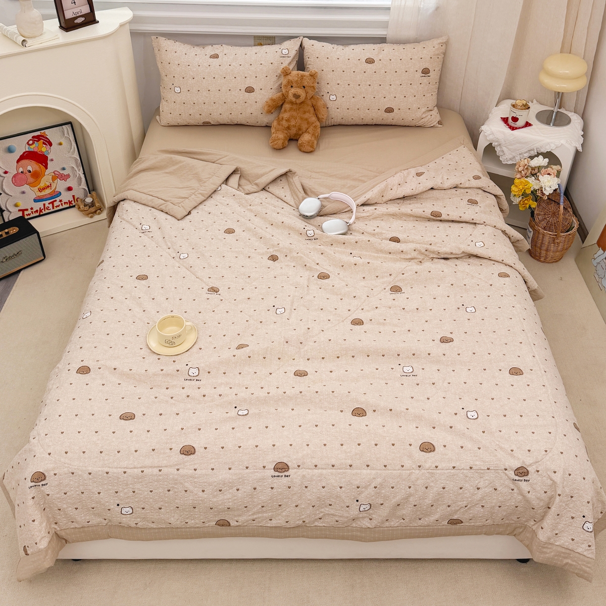 91家纺网 家纺一手货源 找家纺 娜朵家纺 2026新款A类泡芙双层纱大豆夏被夏凉被空调被四件套 饼干小狗