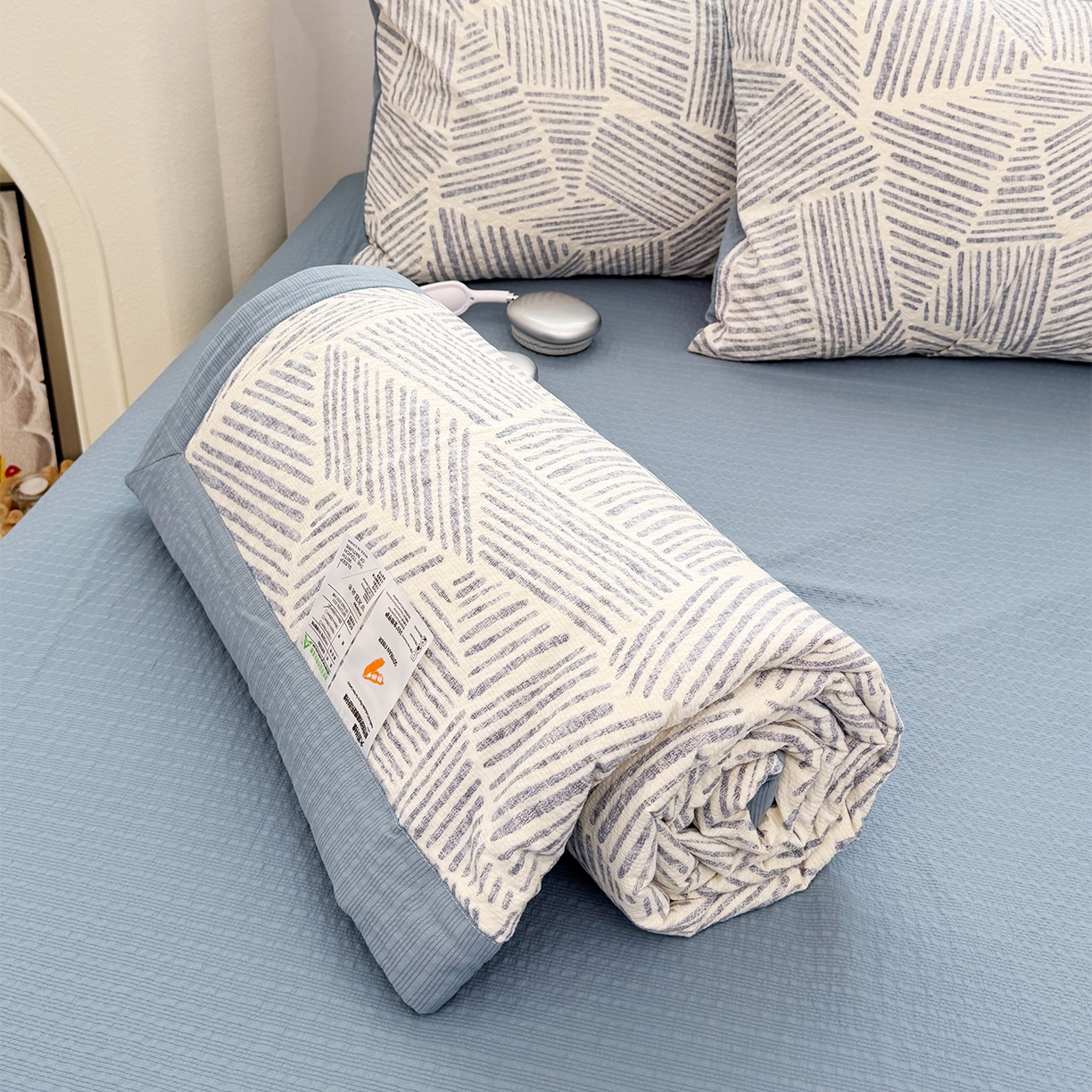 91家纺网 家纺一手货源 找家纺 娜朵家纺 2026新款A类泡芙双层纱大豆夏被夏凉被空调被四件套 极简几何