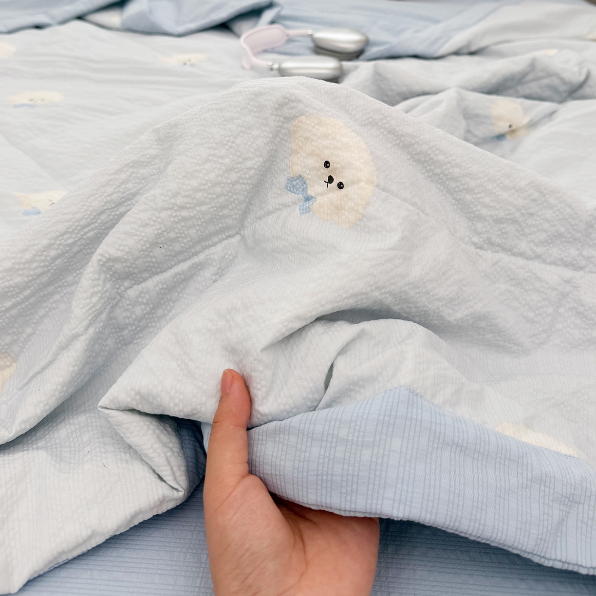 91家纺网 家纺一手货源 找家纺 娜朵家纺 2026新款A类泡芙双层纱大豆夏被夏凉被空调被四件套 绵绵狗