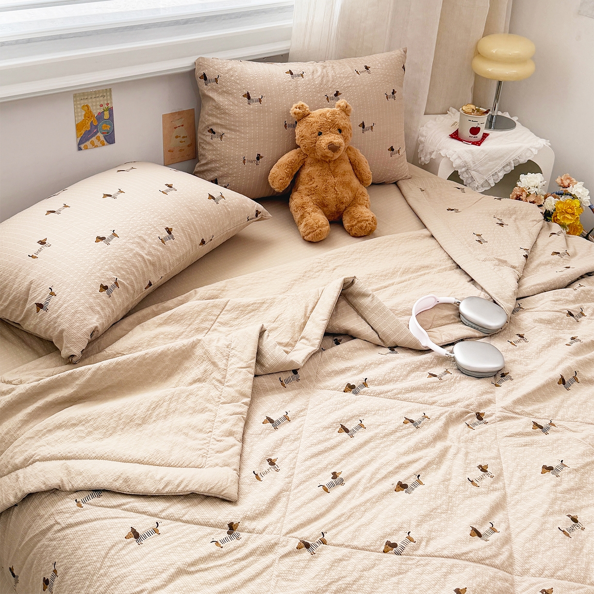 91家纺网 家纺一手货源 找家纺 娜朵家纺 2026新款A类泡芙双层纱大豆夏被夏凉被空调被四件套 线条小狗