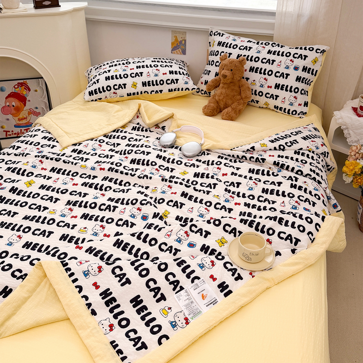 91家纺网 家纺一手货源 找家纺 娜朵家纺 2026新款A类泡芙双层纱大豆夏被夏凉被空调被四件套 hello小猫