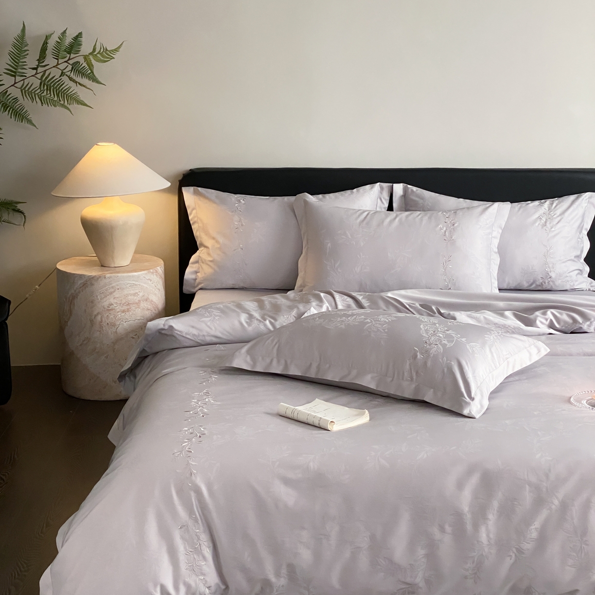 91家纺网 家纺一手货源 找家纺 （总）赫帛 2026春夏新款高端舒柔棉提花刺绣四件套-铃兰