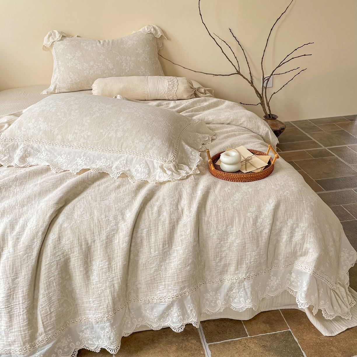 91家纺网 家纺一手货源 找家纺 梵克保罗 2026新款棉麻提花四件套（花边款） 草木深