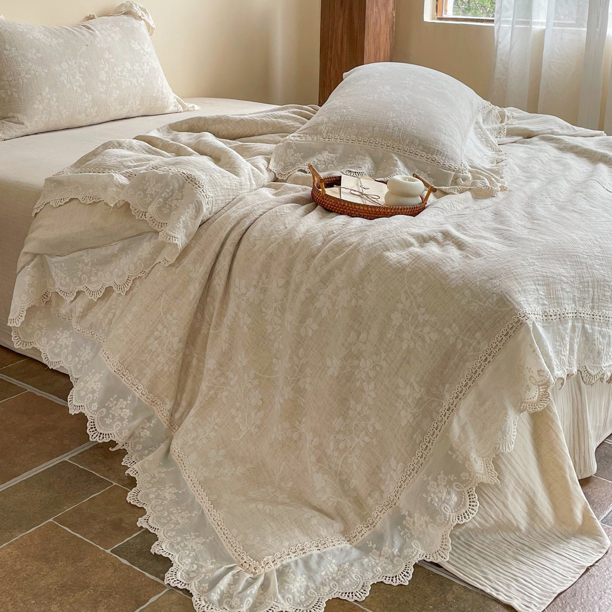 91家纺网 家纺一手货源 找家纺 梵克保罗 2026新款棉麻提花四件套（花边款） 草木深