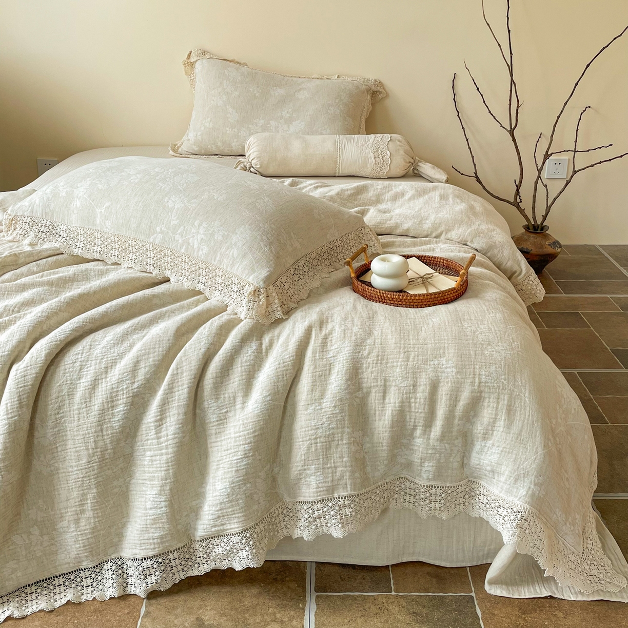 91家纺网 家纺一手货源 找家纺 梵克保罗 2026新款棉麻提花四件套（花边款） 晚风叙