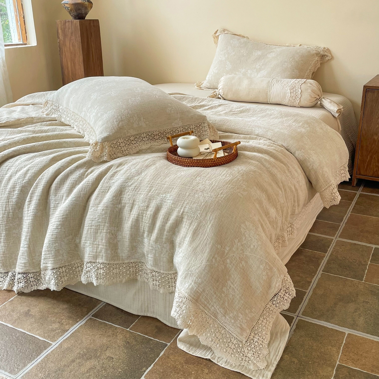 91家纺网 家纺一手货源 找家纺 梵克保罗 2026新款棉麻提花四件套（花边款） 晚风叙