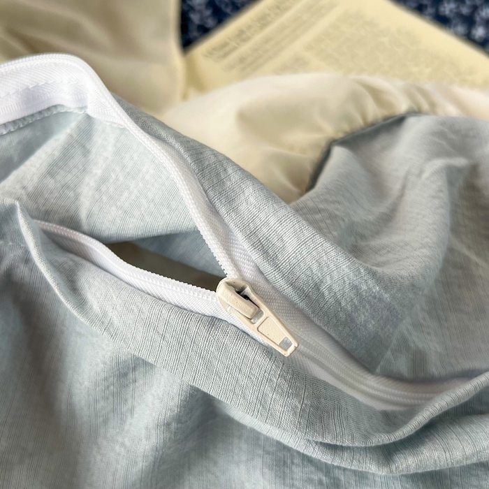 91家纺网 家纺一手货源 找家纺 梵克保罗 2026新款云感双层纱床盖四件套 深蓝碎雪