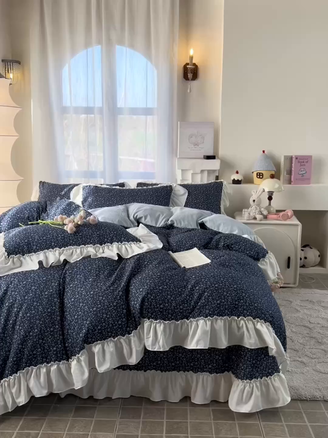 91家纺网 家纺一手货源 找家纺 梵克保罗 2026新款云感双层纱床盖四件套 深蓝碎雪