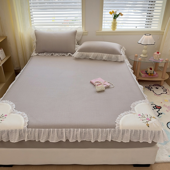 91家纺网 家纺一手货源 找家纺 （总）好儿喜家纺 2026新款凉席床笠冰丝席凉感豆豆席花边PE乙纶软凉席床笠凉席-春意浓