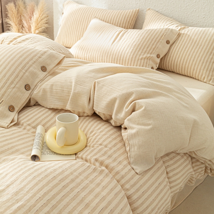 91家纺网 家纺一手货源 找家纺 梵克保罗 2026新款A类亲肤舒适棉麻纽扣款四件套 麦浪浅条