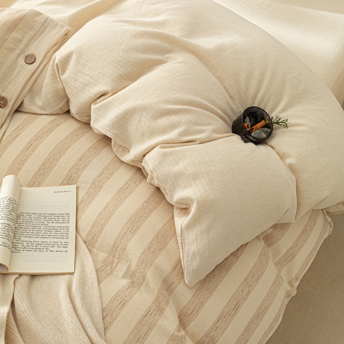 91家纺网 家纺一手货源 找家纺 梵克保罗 2026新款A类亲肤舒适棉麻纽扣款四件套 空谷宽纹