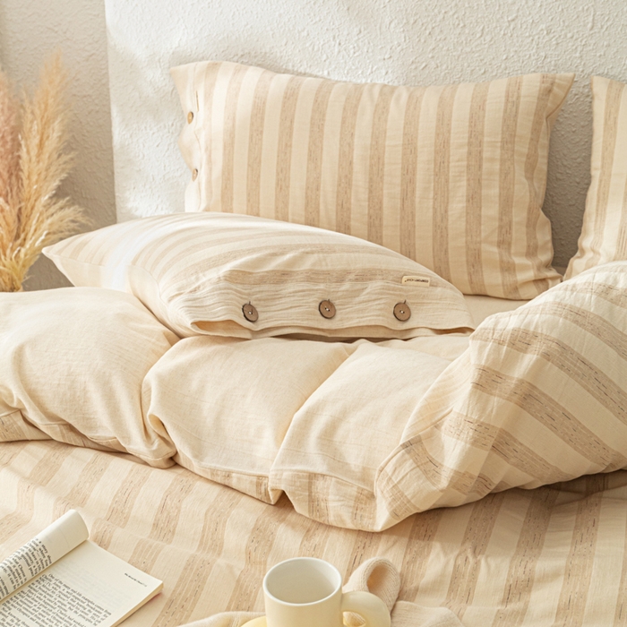 91家纺网 家纺一手货源 找家纺 梵克保罗 2026新款A类亲肤舒适棉麻纽扣款四件套 空谷宽纹