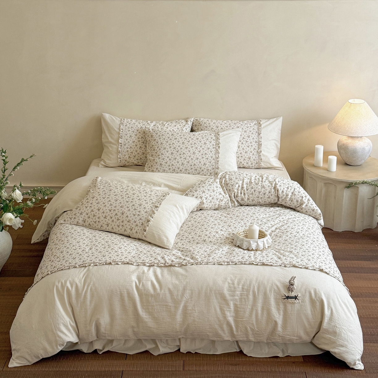 91家纺网 家纺一手货源 找家纺 艾唯希家纺 2026新款A类棉麻小碎花工艺四件套亚麻（控价品）-可可兔系列 可可兔-豆沙花