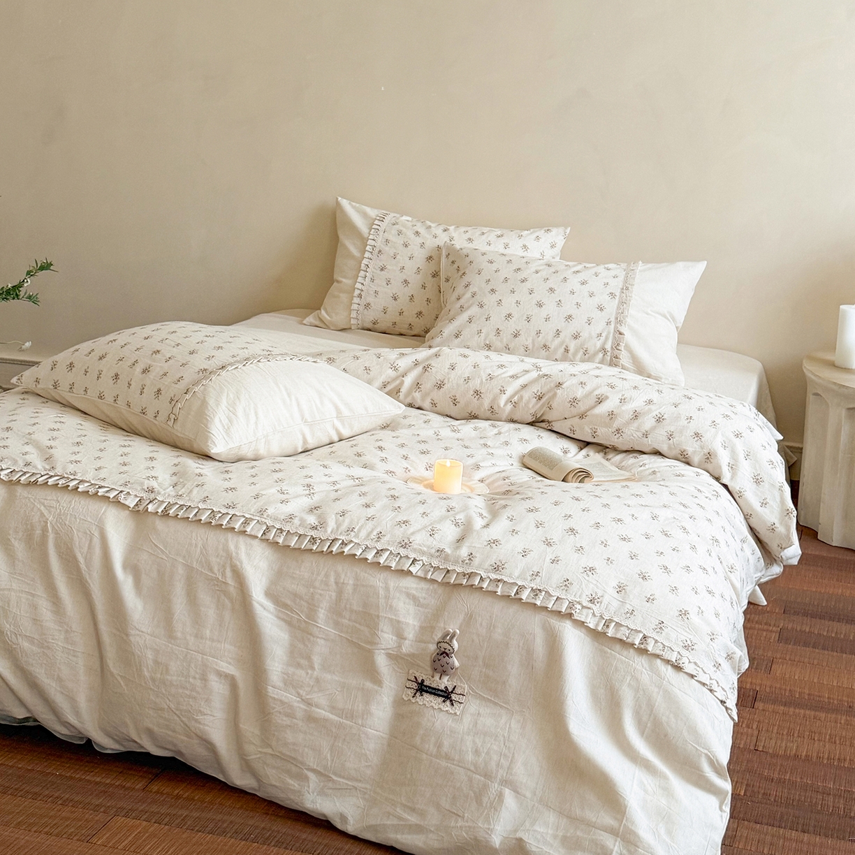 91家纺网 家纺一手货源 找家纺 艾唯希家纺 2026新款A类棉麻小碎花工艺四件套亚麻（控价品）-可可兔系列 可可兔-乡野