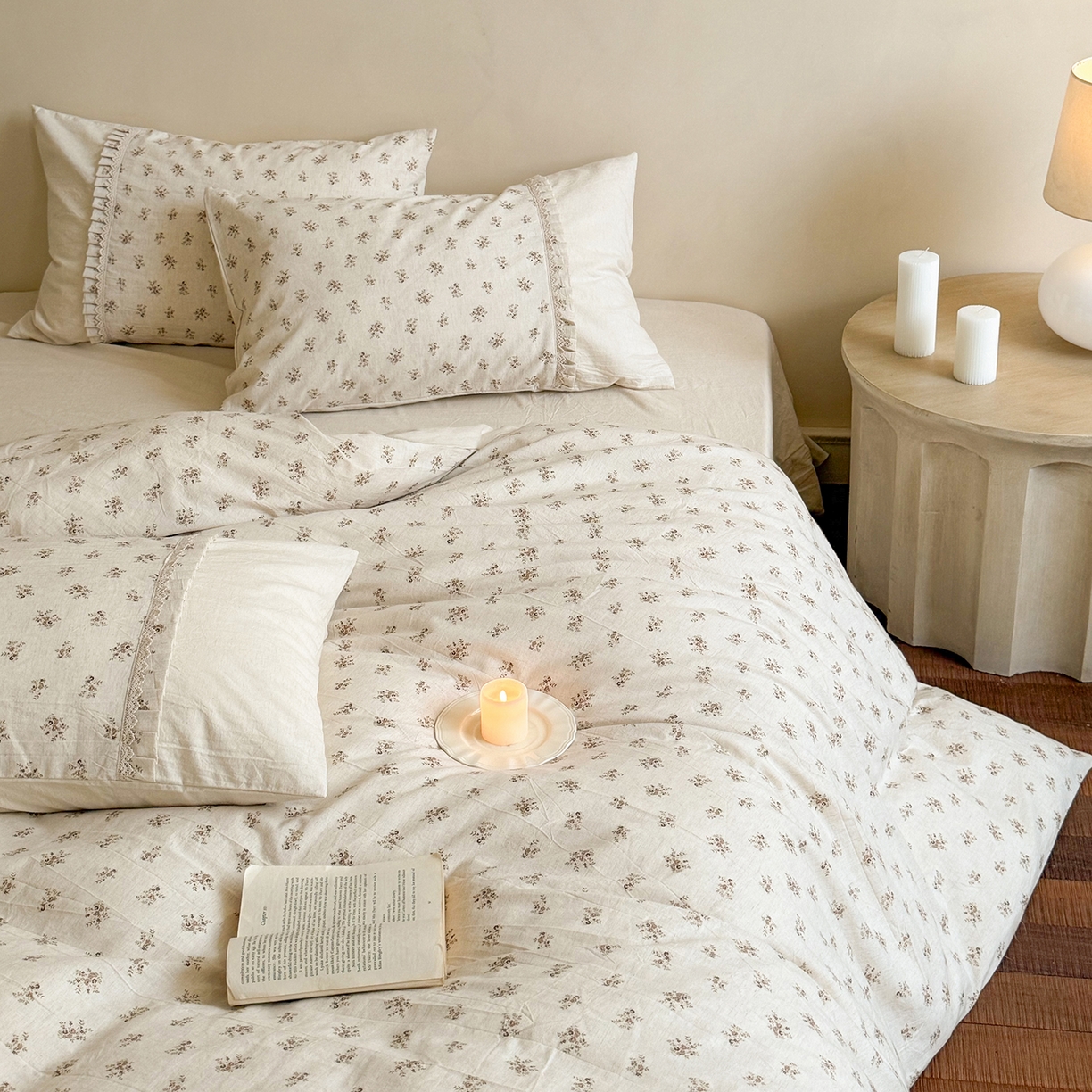 91家纺网 家纺一手货源 找家纺 艾唯希家纺 2026新款A类棉麻小碎花工艺四件套亚麻（控价品）-可可兔系列 可可兔-乡野