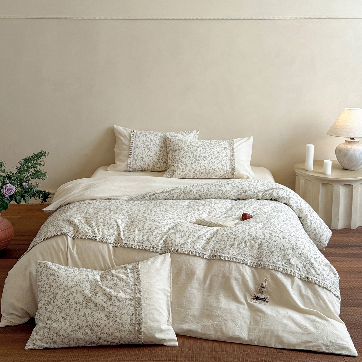 91家纺网 家纺一手货源 找家纺 艾唯希家纺 2026新款A类棉麻小碎花工艺四件套亚麻（控价品）-可可兔系列 可可兔-黑线花