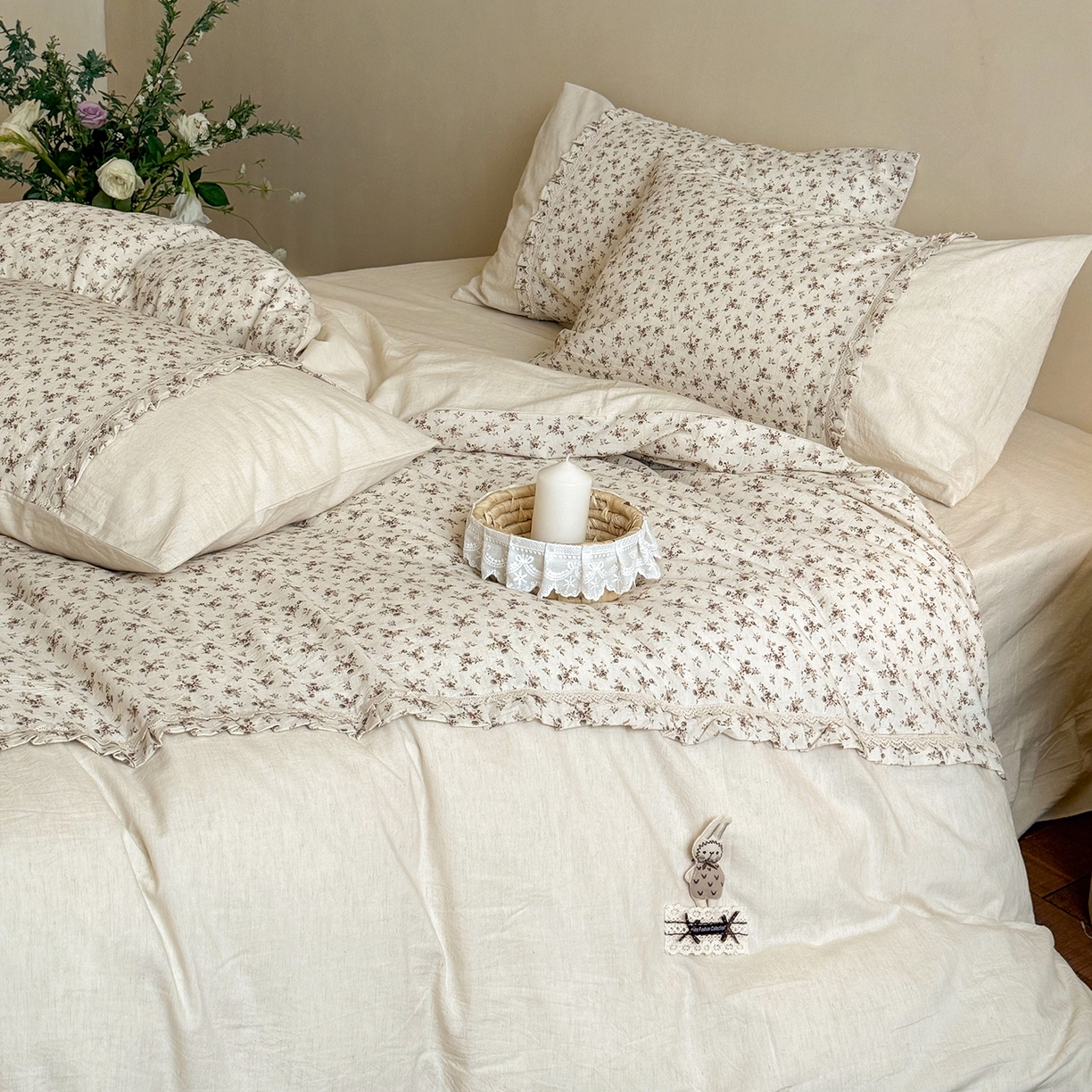 91家纺网 家纺一手货源 找家纺 艾唯希家纺 2026新款A类棉麻小碎花工艺四件套亚麻（控价品）-可可兔系列 可可兔-豆沙花