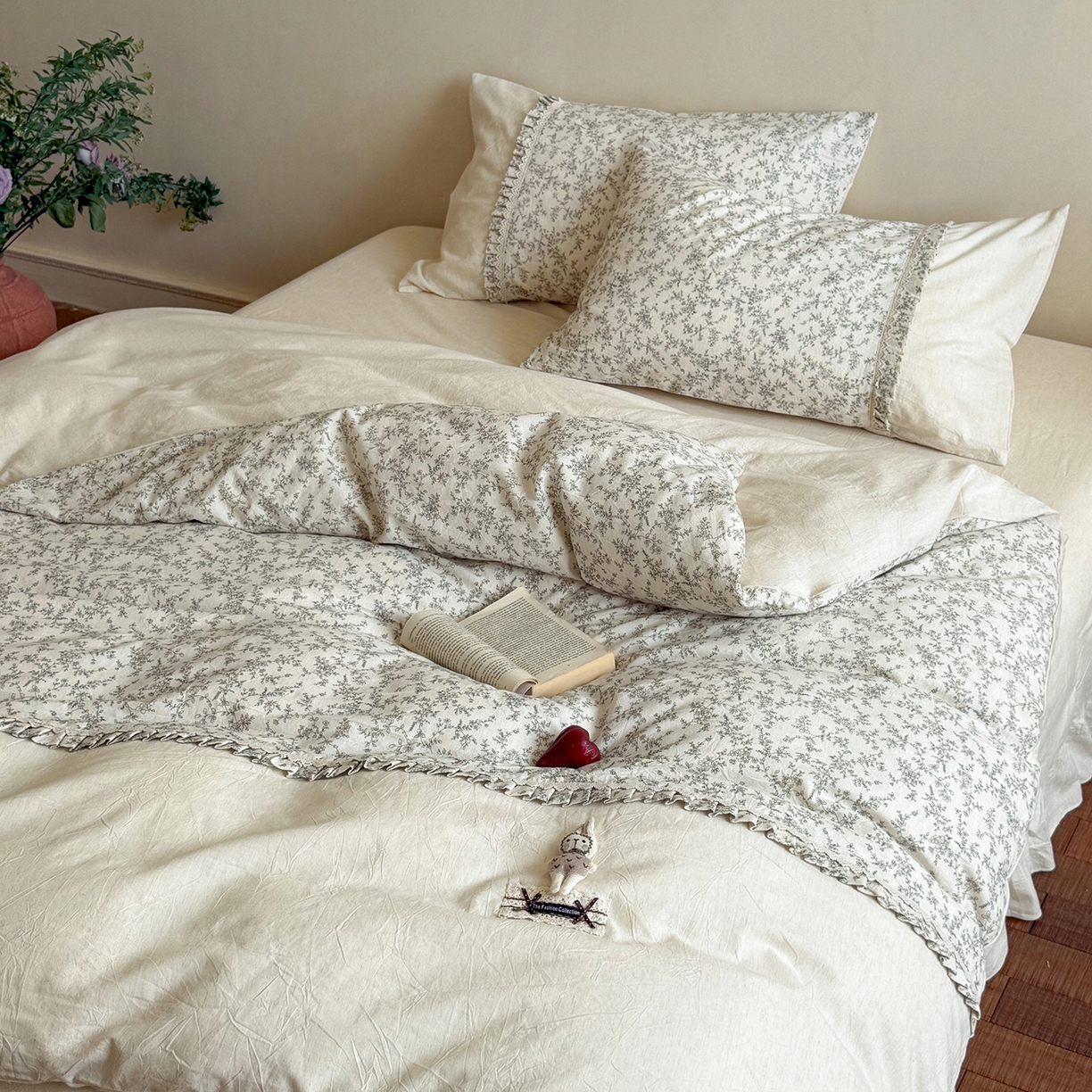 91家纺网 家纺一手货源 找家纺 艾唯希家纺 2026新款A类棉麻小碎花工艺四件套亚麻（控价品）-可可兔系列 可可兔-黑线花