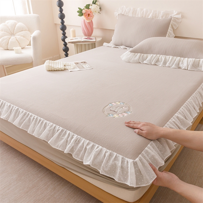 91家纺网 家纺一手货源 找家纺 （总）好儿喜家纺 2026新款凉席床笠冰丝席凉感豆豆席花边PE乙纶软凉席床笠凉席-花蜜