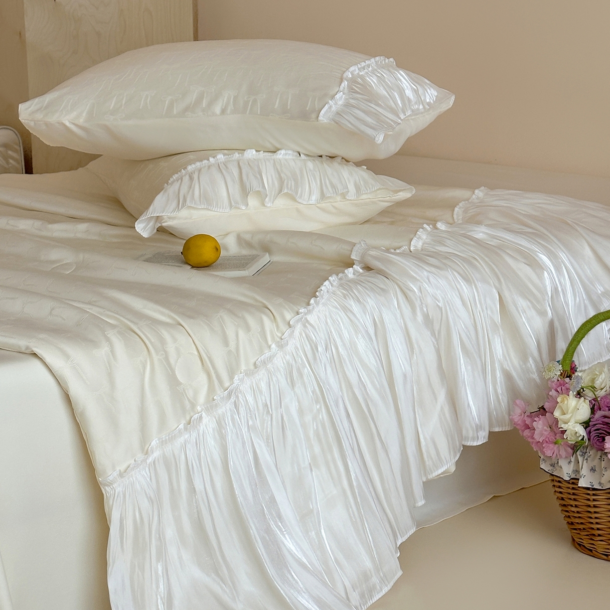 91家纺网 家纺一手货源 找家纺 2022山茶家居-原创设计（原山茶家纺）新款纯色美丽绒牛奶绒四件套 黄拼奶蓝