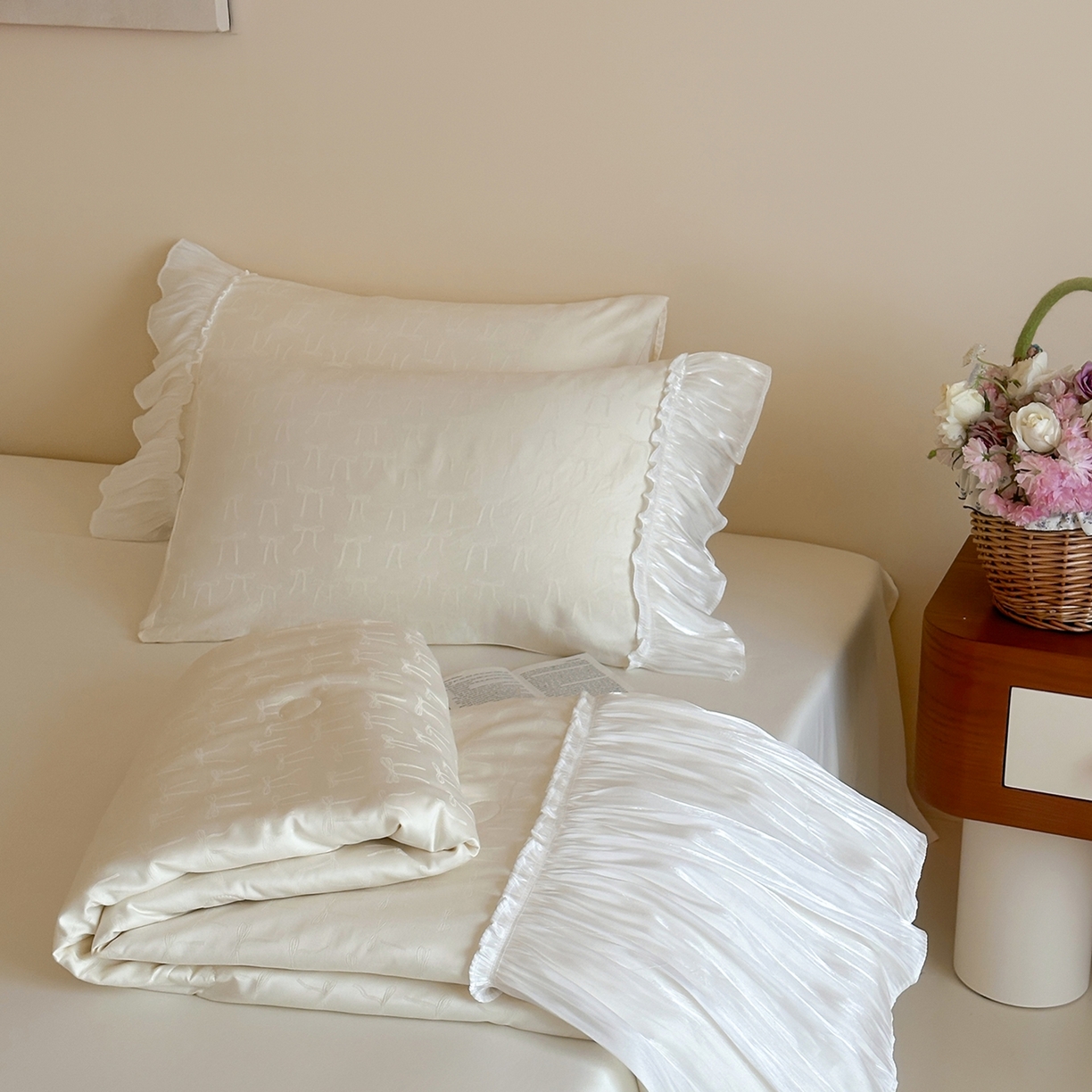 91家纺网 家纺一手货源 找家纺 山茶家居-原创设计（原山茶家纺） 2026新款水洗天丝提花夏被夏凉被空调被-月光纱 月光纱-白