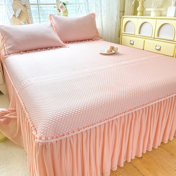 91家纺网 家纺一手货源 找家纺 （总）苏米娜家纺SUMINA 2026新款高克重泡泡席乙纶中分子冰豆豆蕾丝床裙夏季冰丝软席四件套-minmin