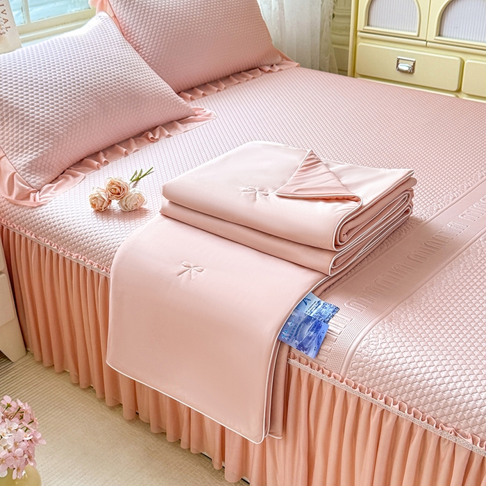 91家纺网 家纺一手货源 找家纺 苏米娜家纺SUMINA 2026新款高克重泡泡席乙纶中分子冰豆豆蕾丝床裙夏季冰丝软席四件套-minmin minmin-粉黛