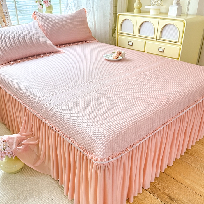 91家纺网 家纺一手货源 找家纺 苏米娜家纺SUMINA 2026新款高克重泡泡席乙纶中分子冰豆豆蕾丝床裙夏季冰丝软席四件套-minmin minmin-粉黛