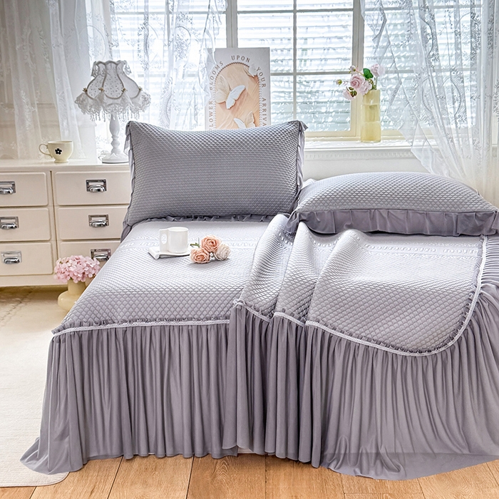 91家纺网 家纺一手货源 找家纺 苏米娜家纺SUMINA 2026新款高克重泡泡席乙纶中分子冰豆豆蕾丝床裙夏季冰丝软席四件套-minmin minmin-云灰