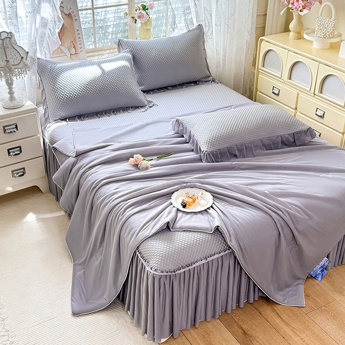 91家纺网 家纺一手货源 找家纺 苏米娜家纺SUMINA 2026新款高克重泡泡席乙纶中分子冰豆豆蕾丝床裙夏季冰丝软席四件套-minmin minmin-云灰